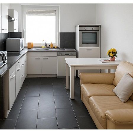 Gemuetliches Lisa Zimmer Mit Gemeinschaftskueche Heilbronn Zentrum Екстер'єр фото