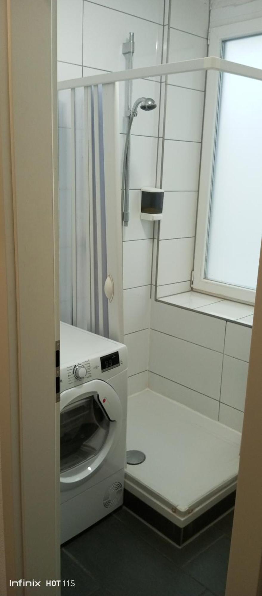 Gemuetliches Lisa Zimmer Mit Gemeinschaftskueche Heilbronn Zentrum Екстер'єр фото