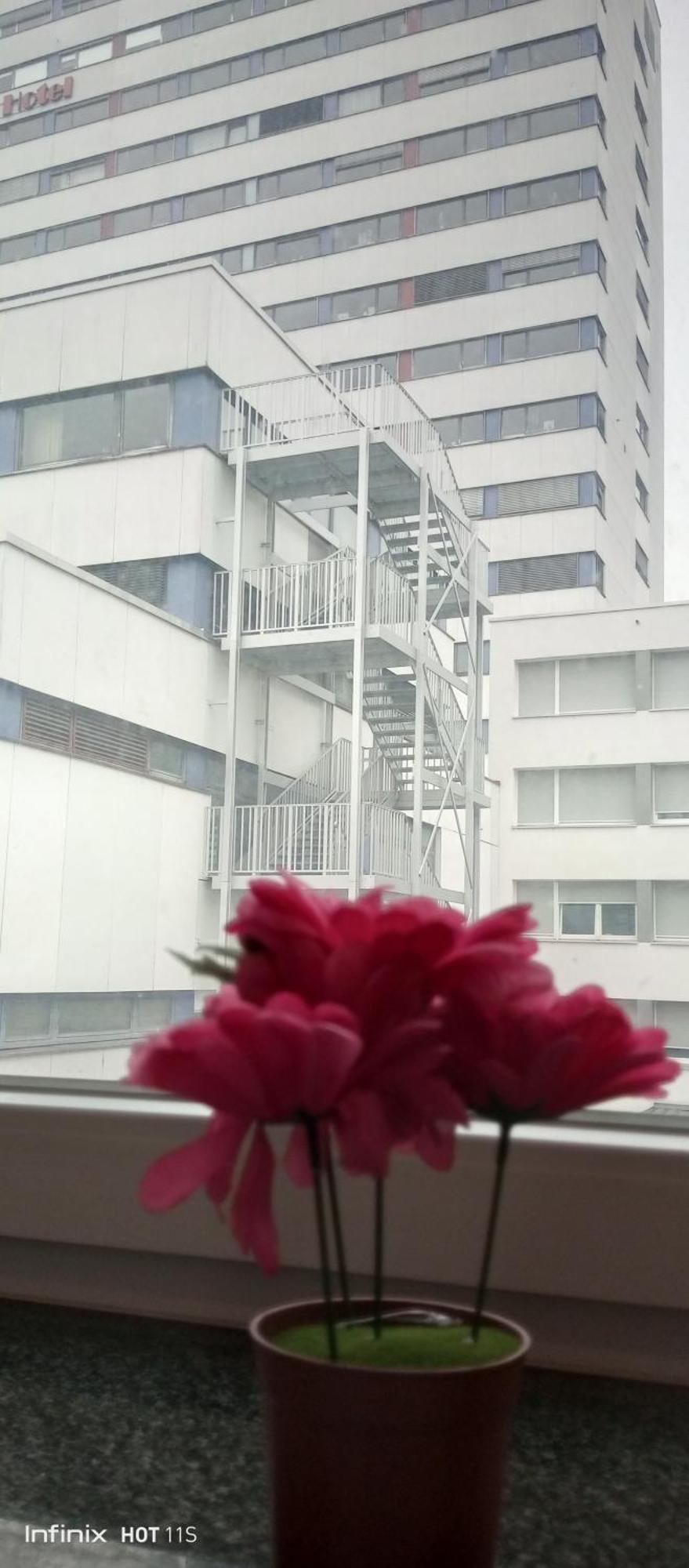 Gemuetliches Lisa Zimmer Mit Gemeinschaftskueche Heilbronn Zentrum Екстер'єр фото